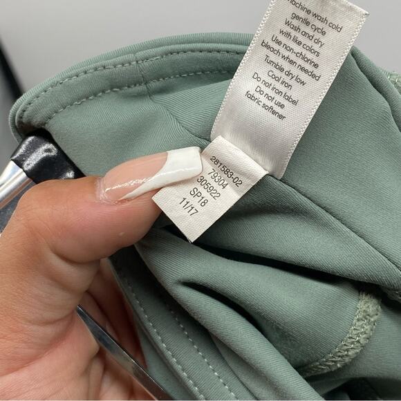 Athleta Eclipse 7/8 Tight Lead Green Seafoam Sage Athleisure Yoga Leggings Sz XS - Picture 11 of 12